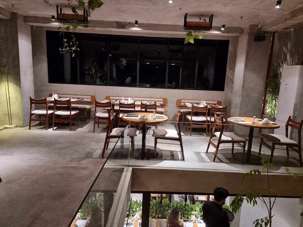 Dining room and bar at Fuoco, Islamabad